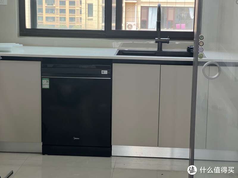 嵌入式洗碗机和水槽式洗碗机,该如何挑选?分别适合什么家庭?